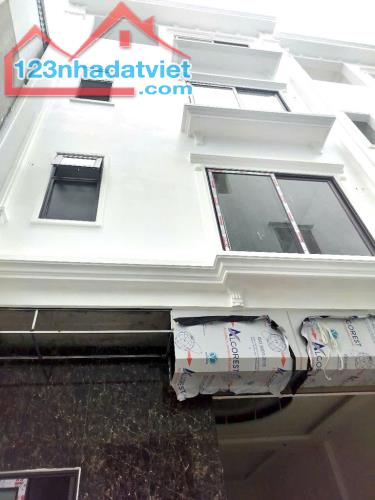 ĐẲNG CẤP HOÀNG GIA 5 TẦNG 45M2 - MẶT TIỀN 5,7M-FUUL NỘI THẤT -THOÁNG SÁNG SẠCH SẼ-Ở NGAY - 4