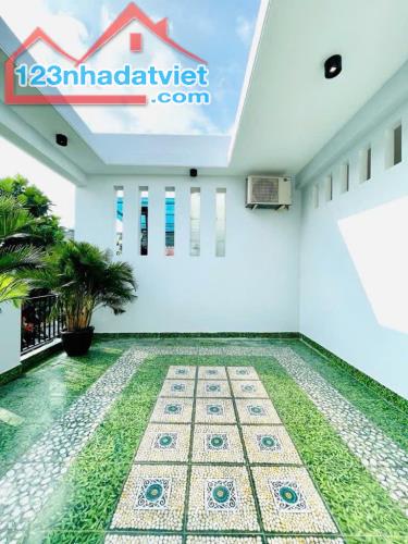 Nhà 1/ Thống Nhất, GV. 60m2, 5.3x11.25m. 3 tầng, full nội thất. Chỉ 5ty600 - 4