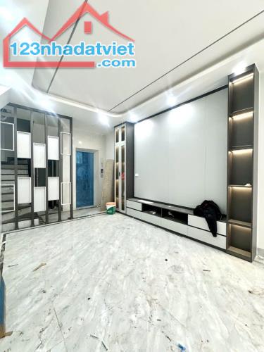 💎 NHÀ NGÕ 279 ĐỘI CẤN - BA ĐÌNH 40M² - 5 TẦNG THANG MÁY - GẦN PHỐ - 2