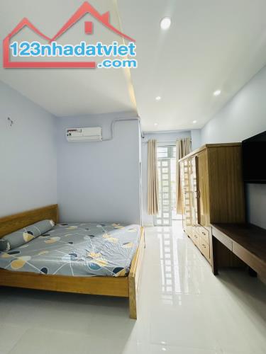 PMH 803.44.9A Huỳnh Tấn Phát (Khu phố 2) 64 2 4/4.3 13 6.39 tỷ Phú Thuận Quận 7 - 3