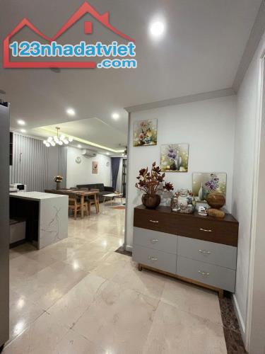 BÁN CĂN HỘ 3N3VS, 103M2, TOÀ D LE ROI SOLEI - QUẬN TÂYHỒ- FULL NỘI THẤT, SỔ ĐỎ CHÍNH CHỦ - 2