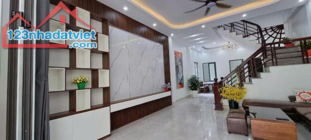 Bán nhà 2 tầng tại Mậu Thông , Khai Quang, dt 95,3m2 giá 3,x tỷ.