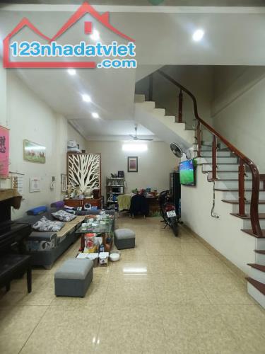 BÁN NHÀ PHỐ VŨ TÔNG PHAN, GẦN PHỐ, NGÕ RỘNG THOÁNG, NỘI THẤT ĐẦY ĐỦ, 45M2, 4T, GIÁ 8.8 TỶ.