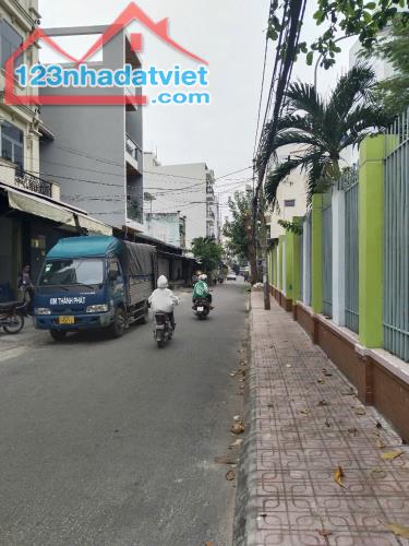 Hàng Thơm lô đất lọt khe đường số 11 BHH gần AEON Tân Phú 62m2 hẻm 6m thông 4 tỷ2 - 2