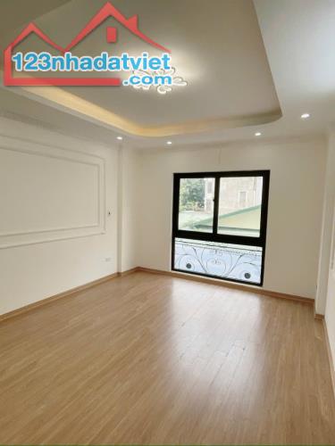 BÁN NHÀ VĨNH HƯNG LÔ GÓC, GẦN Ô TÔ 40M X 5T X  NHỈNH 6.3 TỶ. - 1