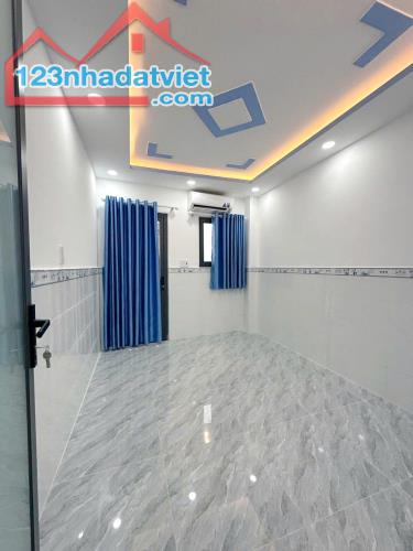 Nhà 32.2m2 cách mặt tiền Nguyễn Duy 20m P12Q8