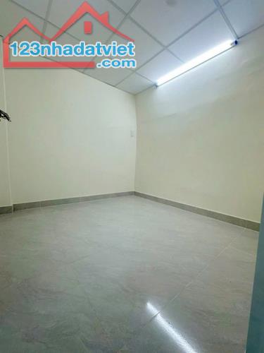 Hoa hồng nhận đủ 42tr, Bán nhà quận 1 ngay góc đường Cống Quỳnh và Phạm Viết Chánh, số - 3