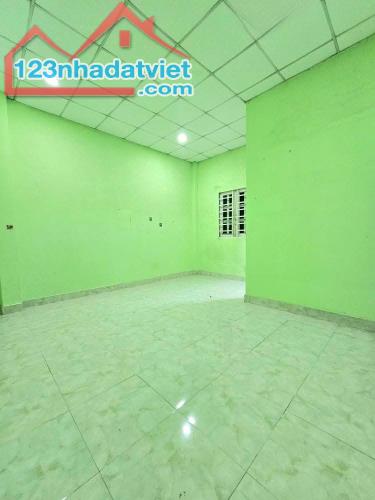 NHÀ 2 TẦNG GẦN 100M2 NGANG 5M - VÀI BƯỚC CHÂN RA TÂN HIỆP 18 VÀ 16 - Ô TÔ NGỦ TRONG NHÀ - - 4