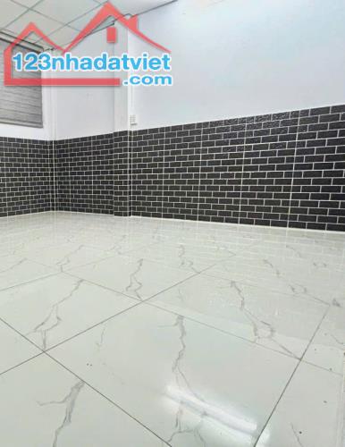 Cho thuê nhà diện tích 4x9, hẻm 2.5m, Đường Trần Văn Đang, Quận 3. - 1