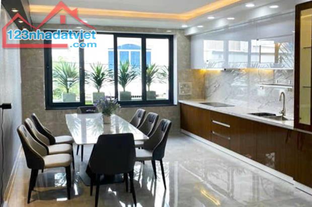 Bán nhà Phạm Văn Chiêu Phường 9, 4m x 16m vuông vức 5 Tầng, Xe hơi - Giá 8.9 tỷ TL - 1