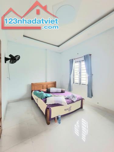 Nhà 3 Lầu LINH XUÂN,hẻm Xe Tải,DT 90M2(5*18), 4,9Tỷ,gần trường THPT Đào Sơn Tây - 2