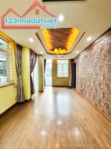 BIỆT THỰ LÁNG HẠ, BA ĐÌNH, LÔ GÓC 104M x 7T THANG MÁY, HỒ CÁ KOI, BỂ BƠI, GARA Ô TÔ, 47.8