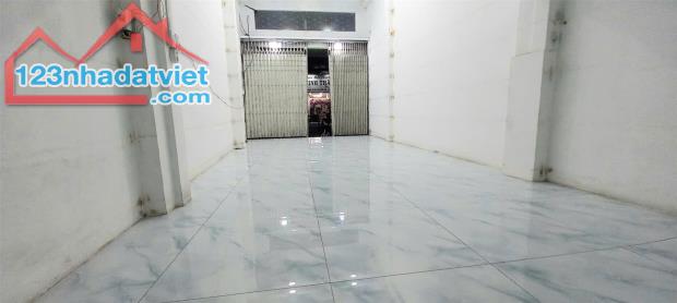 CHO THUÊ MẶT BẰNG ĐƯỜNG TRƯỜNG CHINH, TÂN BÌNH - DT 40M2 - CÓ VỈA HÈ LỚN - KHÔNG CHUNG CHỦ - 2