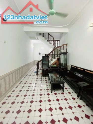 Cho thuê nhà KD ONL, VP, Ở GĐ, NHÓM 159 Định Công Thượng, 60m2, 3 ngủ, 3 WC, 11.5 triệu