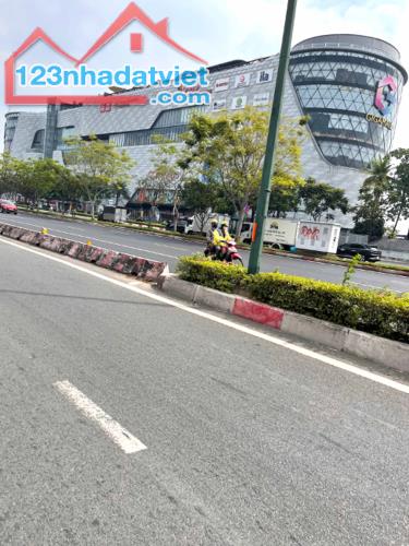 Bán Nhà Mặt Tiền 2 Tầng 1005m2_22x45 ~ Giga Mall Phạm Văn Đồng Hiệp Bình Chánh Giá Siêu - 3