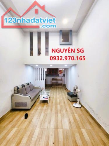 NHÔ 5 TỶ - LÊ QUANG ĐỊNH - NG.AY CHỢ BÀ CHIỂU - LÔ GÓC 3 TẦNG MỚI ĐẸP, DT 54 M2 (3,6 x 15) - 1