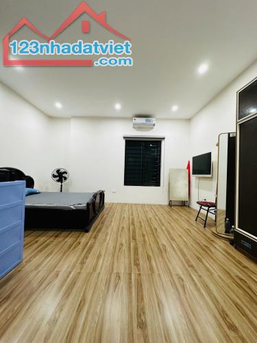 Cần bán gấp nhà phố Nghĩa Đô 60m2, 6T, lô góc thang máy , view công viên - 4