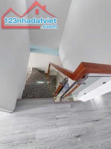 Bán nhà 1 trệt 1 lầu 4x15m2 dương đình cúc tân kiên bình chánh ! - 4