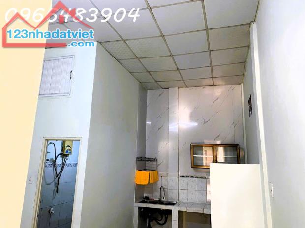 Cho thuê nhà nguyên căn 128m2 hẻm xe hơi khu Cư Xá Điện Lực - Trường Thọ - 3