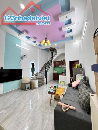 Bán nhà PHAN VĂN TRỊ P11 Bình Thạnh, giá 4.49 tỷ - 3Tầng - 34.2m2 - Kế Trường ĐH Văn Lang