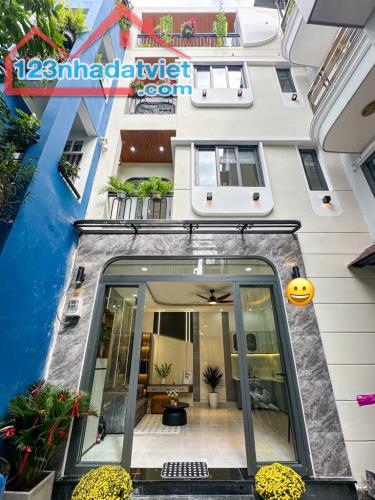 BÁN NHÀ PHÚ NHUẬN - DTSD : 130M2 - NHÀ 4 TẦNG (3PN, 4wc) - FULL NỘI THẤT -  CHỈ 5,x TỶ