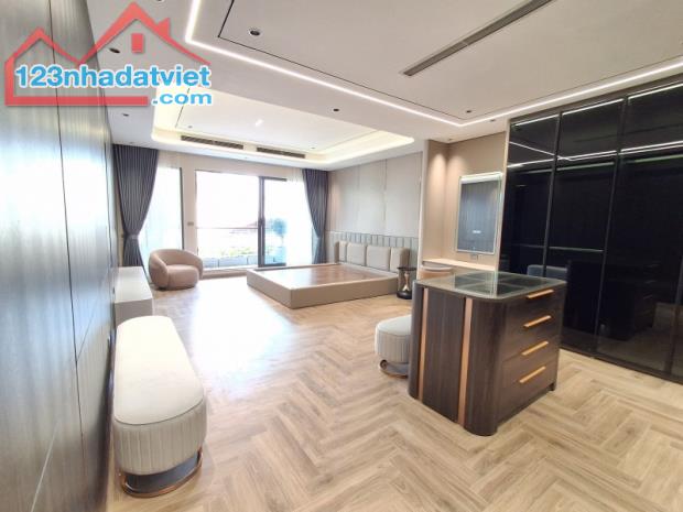 VIP! Nhà Phố Nguyễn Văn Cừ, Ngọc Lâm, Long Biên, 100m2, MT5m, Gara Ô Tô, Thang Máy - 3