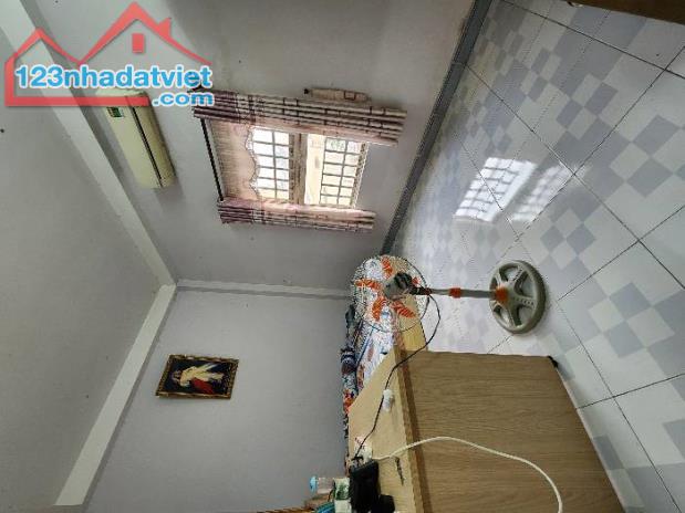 Duplex Ngay Khu CNC, FPT, Hutech, Ban công lớn