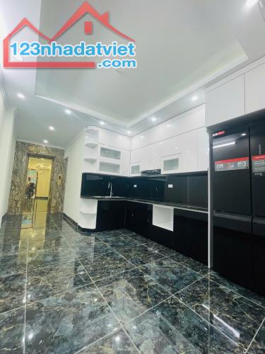 NHÀ MỚI THANH NHÀN - DT 47M2 x 6T - MT 4M - 9.5 TỶ - THANG MÁY- NGÕ Ô TÔ DỪNG ĐỖ 24/7 - 3