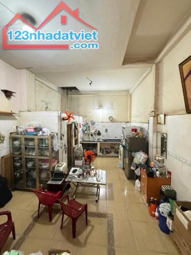 🏦 Nhà mặt tiền đường Đồng Đen,DT 62 m2 công nhận đủ, dtsd 80m ngang khủng 4.3m,dài - 1