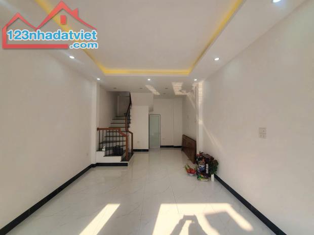 NHÀ MỚI XÂY AN TRAI - NGÕ BA GÁC - GIÁ MỀM - Ở SƯỚNG - ĐẸP MÊ LI THÔNG XUÂN PHƯƠNG 45M2 - 1