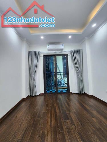 Bán nhà riêng phố Thanh Nhàn, XÂY MỚI TINH 37m2 x 6 Tầng thang máy - Lô góc, đủ nội thất - 5