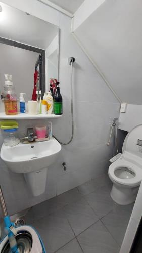 Bán gấp nhà  Nguyễn Hồng Quân, Thượng Lý, Hồng Bàng. 3,1 tỷ, 37m2 - 3