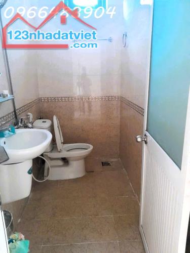 Cho thuê nhà 1T1LST 4pn 285m2 hẻm xe hơi đường 11 - Trường Thọ - 1