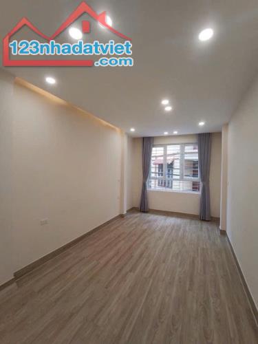 12.5TỶ - VỊ TRÍ ĐẸP - Ô TÔ ĐỖ CỬA - LÔ GÓC 3 THOÁNG  VĨNH VIỄN - VỪA Ở VỪA CHO THUÊ HÁI RA - 1