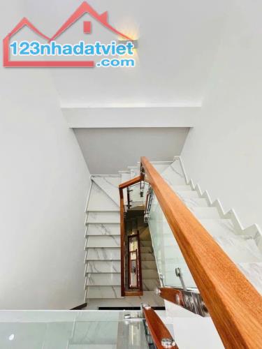 Bán nhà 2 mặt tiền, Bạch Đằng , p15, Bình Thạnh, 40m², hẻm 4m, giá 5,95 tỷ - 1