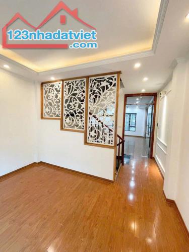 BÁN NHÀ NGUYỄN QUÝ ĐỨC, THANH XUÂN, Ô TÔ ĐỖ CỬA, DT 46M2, 5 TẦNG, MT 4m, GIÁ NHỈNH 11 TỶ - 3