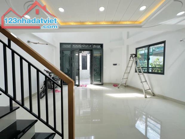 NHÀ MỚI ĐẸP Hoàng Hoa Thám P5 Bình Thạnh, giá chỉ 7.9 tỷ - HXH - LÔ GÓC - 4 Tầng - 40m2 - 1