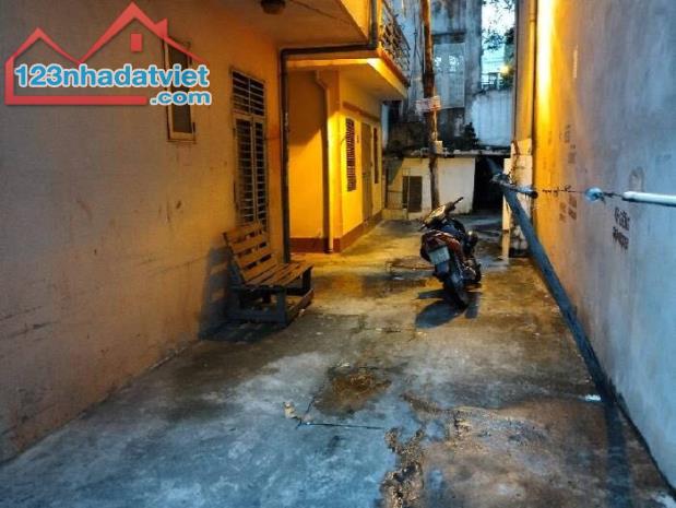 Nhà Nguyễn Khoái, phân lô, 37m2, giá nhỉnh 2 Tỷ