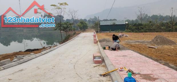HÀNG HIẾM Còn 2 lô duy nhất view hồ ĐỒNG CHANH-NHUẬN TRẠCH-LƯƠNG SƠN. 210m² chỉ nhỉnh 1tỷ - 5