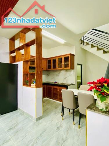 HẺM XE HƠI THÔNG DƯƠNG THỊ MƯỜI, Q12 - DTSD 99.4M2 - 3 TẦNG -TẶNG FULL NỘI THẤT, 3TY950 - 3