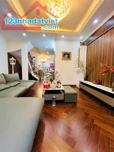 TRUNG TÂM CẦU GIẤY - OTO - LÔ GÓC - 7 TẦNG THANG MÁY - DT 73M2 - GIÁ 26.8 TỶ - 4