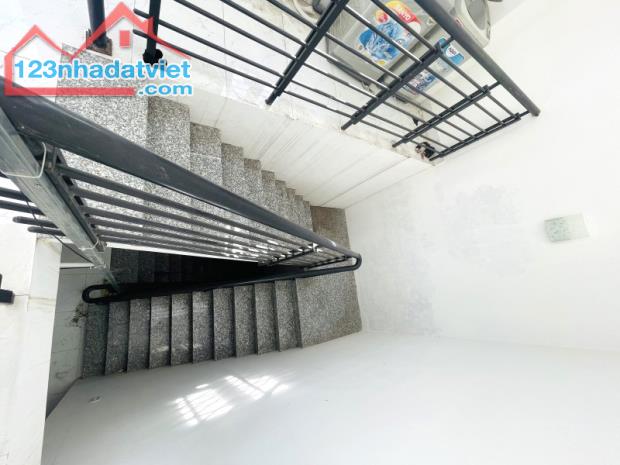 Bán Nhà 5 Tầng Hẻm xe Tải 202m2_9*23 DT 50tr.th Quốc lộ 13, Hiệp Bình Phước Thủ Đức - 1