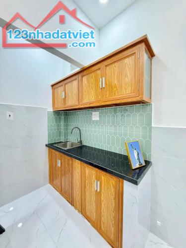 Chỉ nhỉnh 2 tỷ - nhà mới 2 tầng - khu vực hiếm nhà bán - Gò vấp - 2