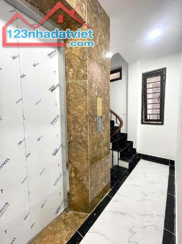 BÁN NHÀ HOÀNG QUÔC VIỆT 30M 6 TẦNG THANG MÁY 7.6 TỶ - 2