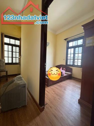 ♥ Đường nhựa Ô tô, có lề gần Nguyễn Hoàng, 45m2, 3 tầng cứng, nhỉnh 5 tỷ - 2