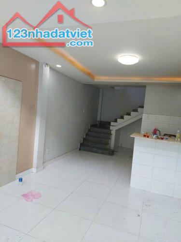 BÁN NHÀ HẺM XE TẢI LÊ VĂN QUỚI 47M2--2 TẦNG - 2