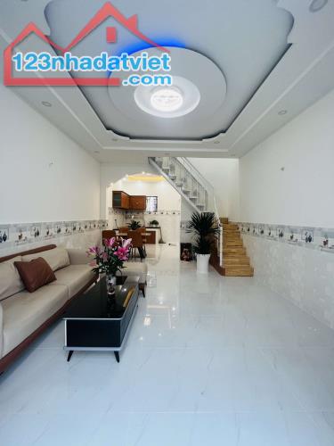 Bán Nhà TTH29 (Nguyễn Văn Quá) 40m2, 2Tầng, Nhà mới vào ở ngay đón Tết, hẻm thông tứ tung - 1