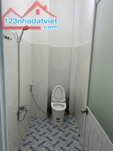 Nhà sổ riêng 1 lầu 1 trệt 2.35 tỷ/66m2 đường ô tô thông - 2