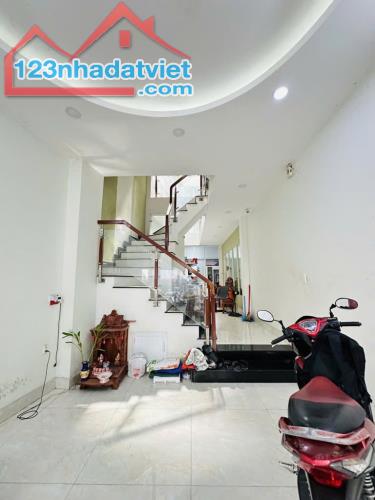 Bán nhà phố đường Cống Lở, Phường 15, Tân Bình, đường 6m, DT: 5 x 22m, 4 tầng, 7 tỷ TL. - 1