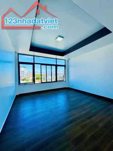 Bán nhà mặt tiền Ngô Thì Sỹ Đà Lạt 162m2 - 3